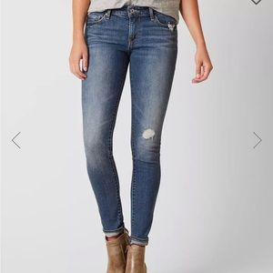 Levi’s 711 Mid-Rise Skinny Jean
